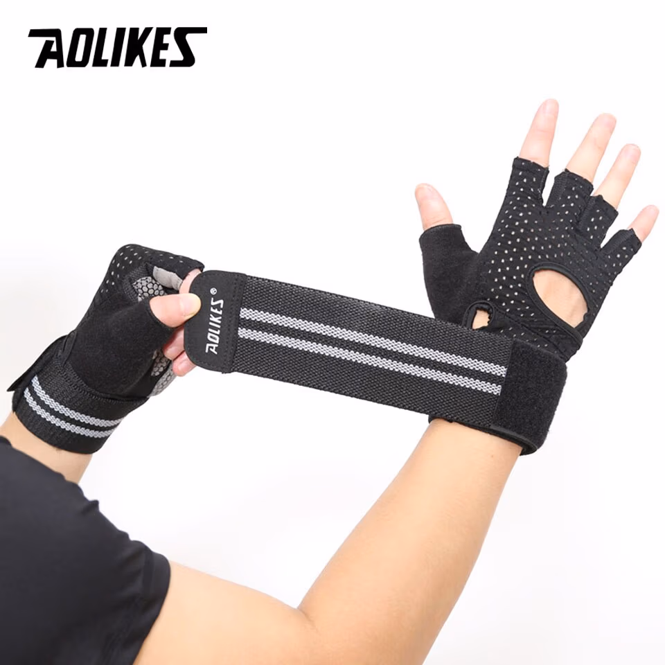 Weight Lifting Gloves with Wrist Straps - Image 2